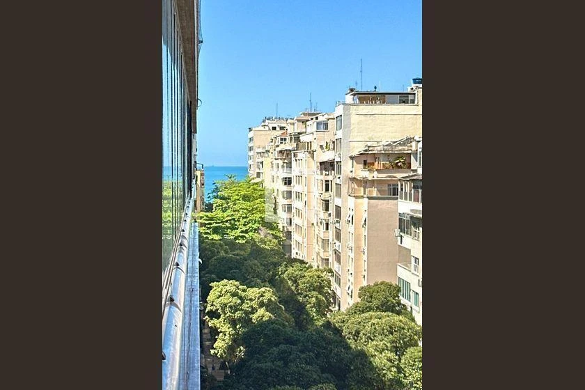 Furnished 90 m² apartment with 2 bedrooms and a pool — photo 13