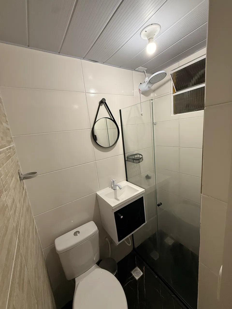 Modern furnished studio with balcony and parking spot — photo 4