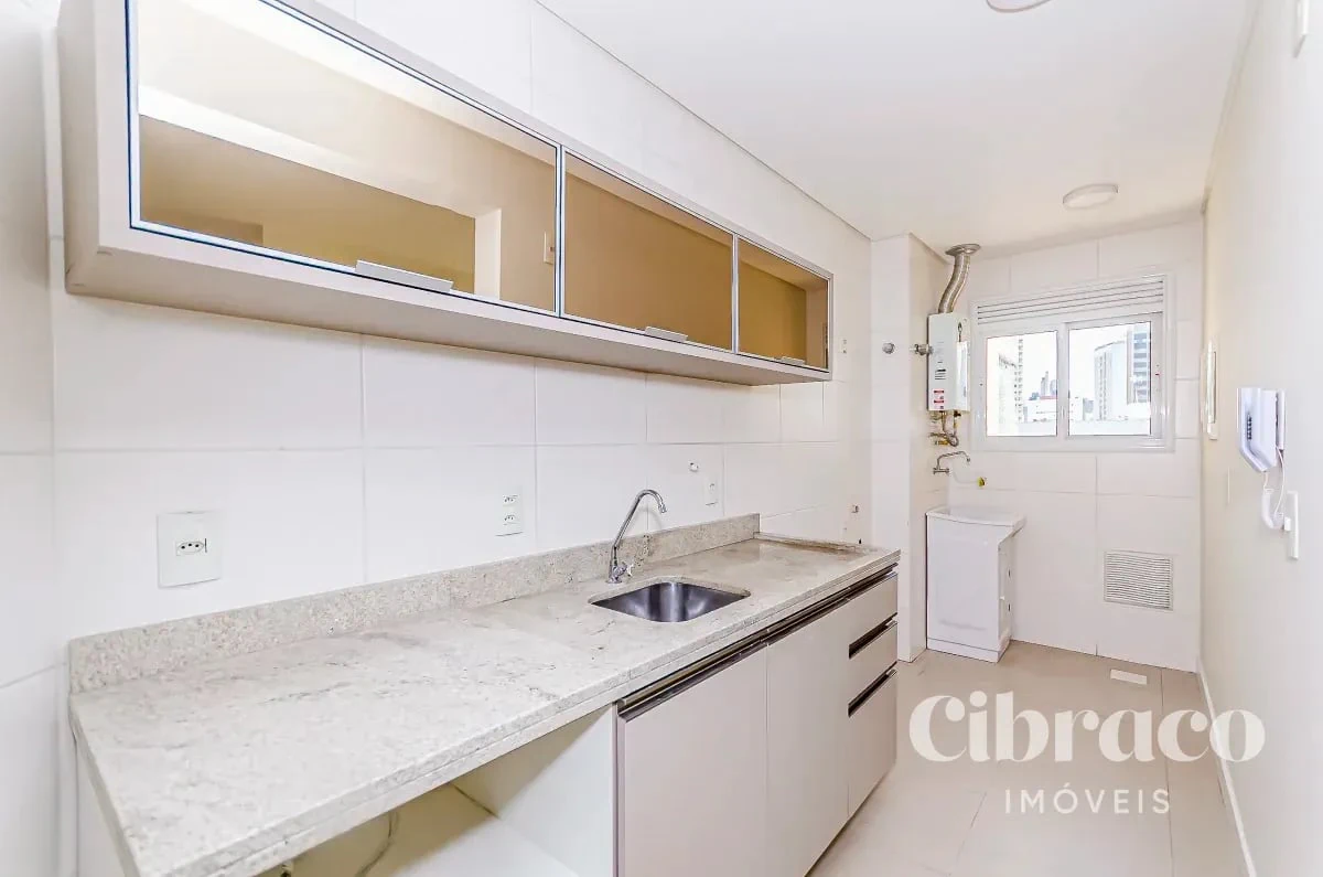 2-bedroom apartment with a grill on the balcony — photo 8