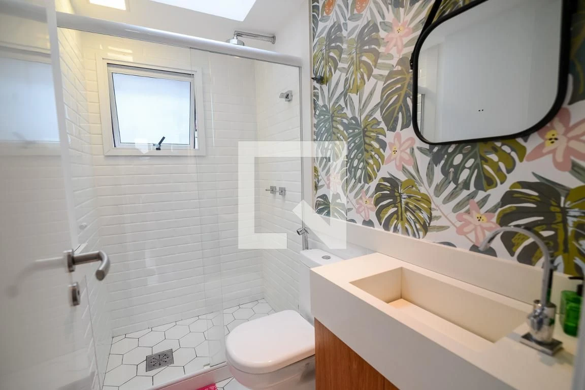 Furnished 4-bedroom apartment with 4 bathrooms — photo 66