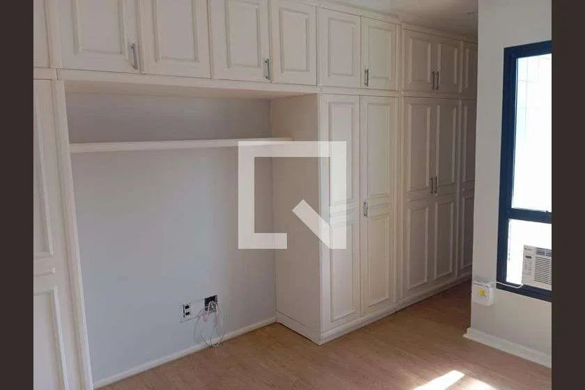 250 m² apartment with 4 bedrooms and 3 parking spots — photo 15