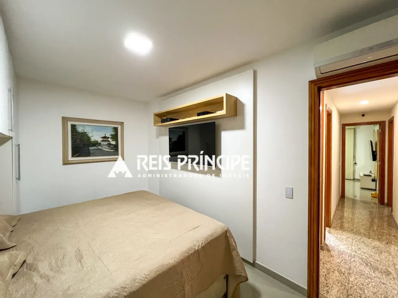 Furnished apartment with 5 bedrooms and a balcony — photo 6