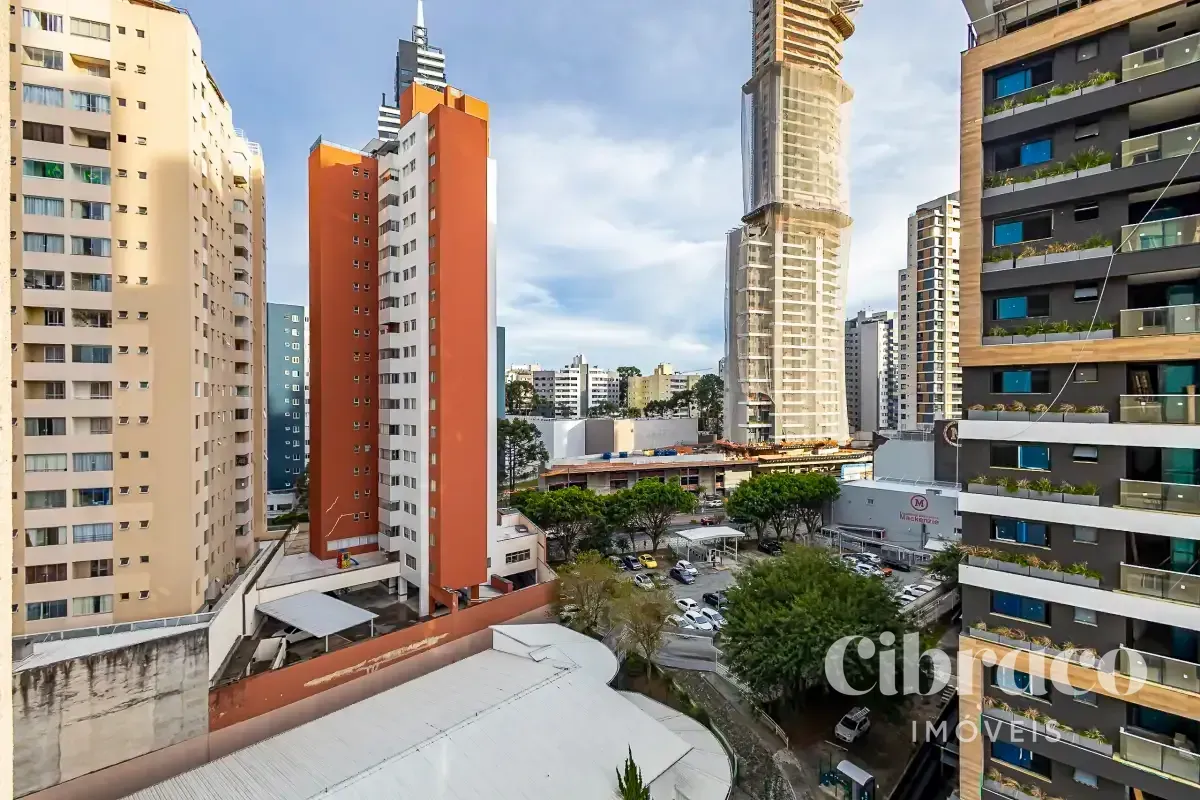 Apartamento mobiliado com 3 quartos e cozinha com fogão a gás — photo 12
