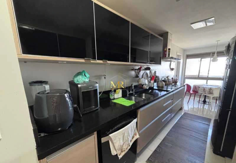Furnished apartment with 4 en-suite bedrooms and 5 baths — photo 22