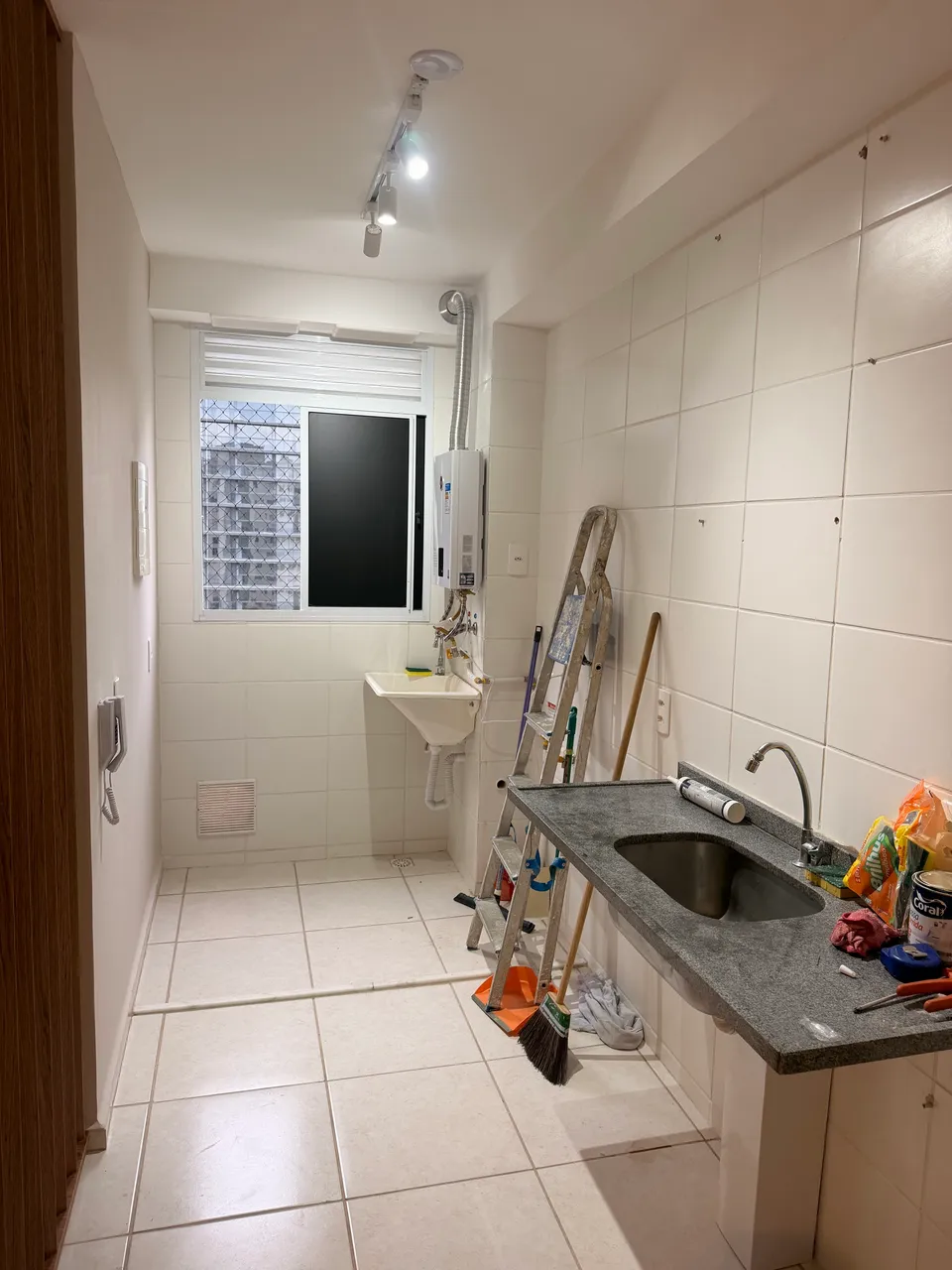Unfurnished apartment with 2 bedrooms and 1 parking spot — photo 8