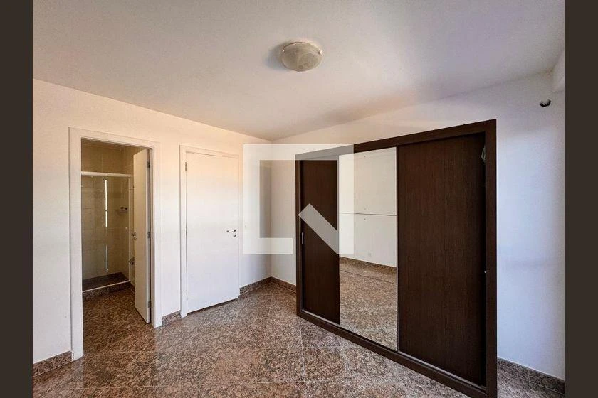 4 quartos e banheira: apartamento de 233 m² — photo 50