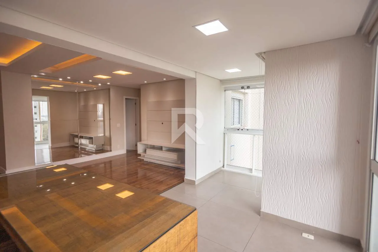 Apartment with open-plan kitchen and 4 bedrooms — photo 7