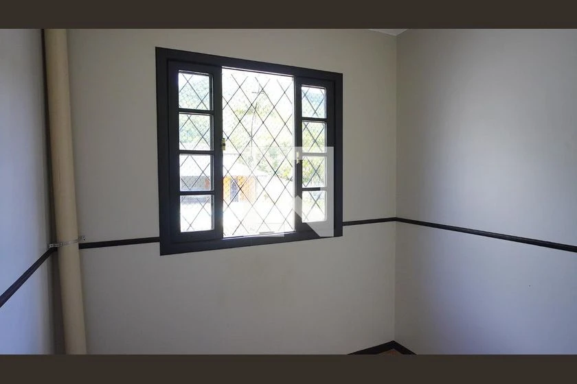 Casa sem mobília com 3 suítes e jardim privativo — photo 7