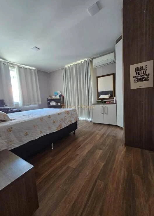 Furnished 600 m² house with 4 bedrooms and 5 bathrooms — photo 26