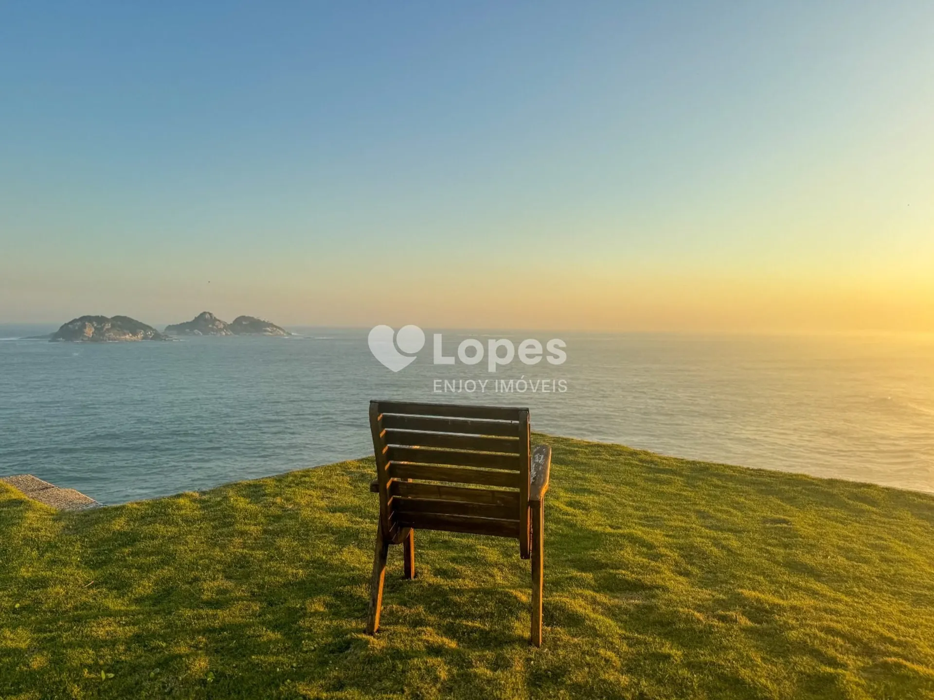 House, 942 m², with a water view — photo 6