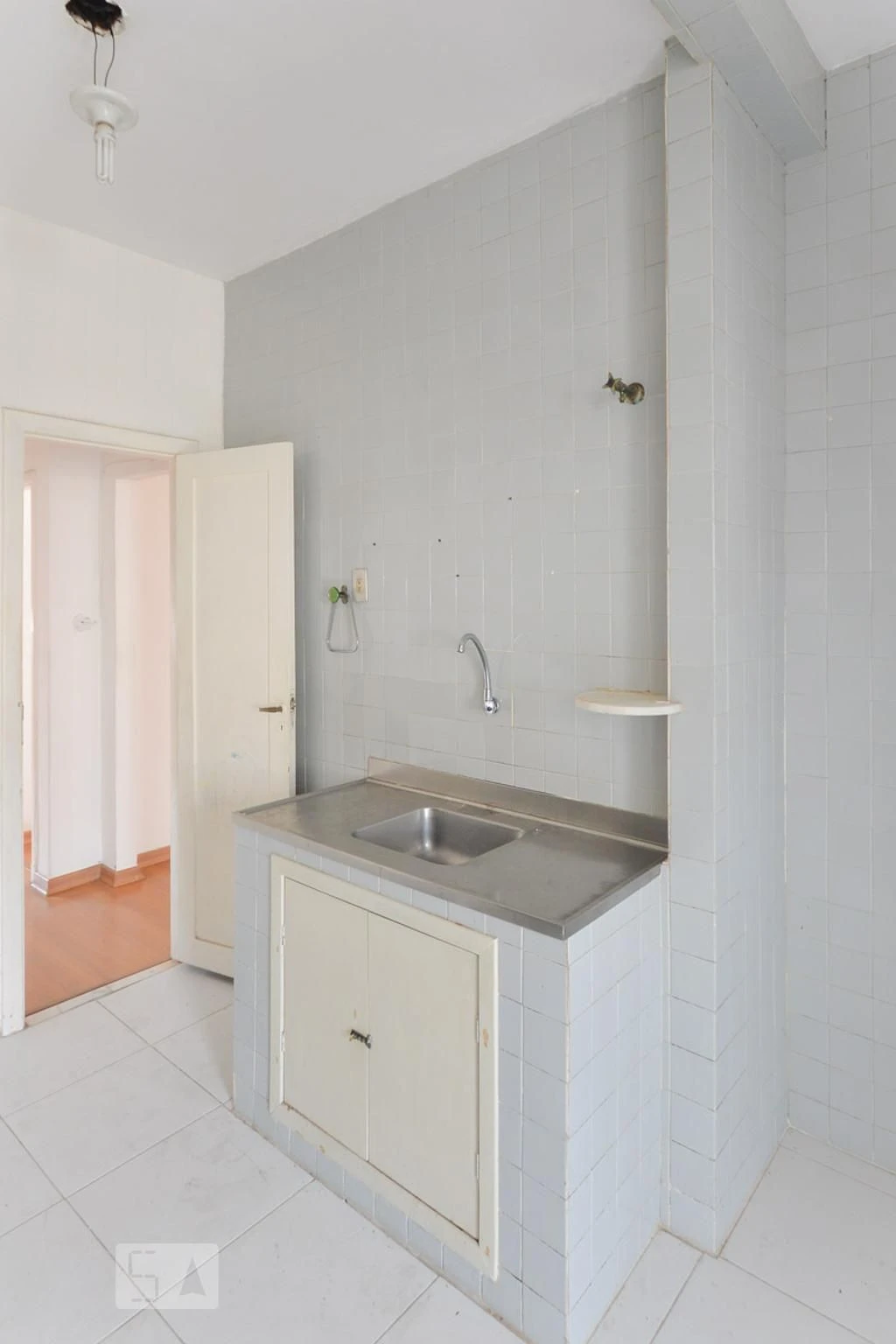 2-bedroom apartment with a mountain view in Rio de Janeiro — photo 17