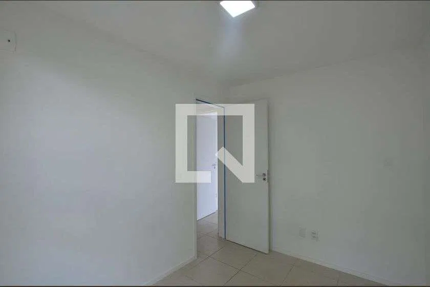 4-bedroom apartment in a building with a gym — photo 14