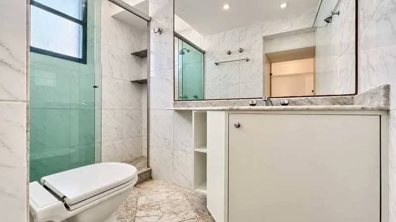 Apartamento de 3 dormitorios con 2 suites y balcón — photo 9