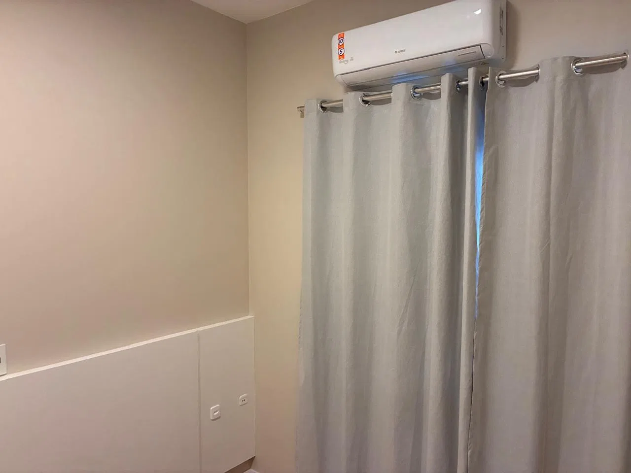 Departamento con piso de madera o laminado en Curitiba — photo 21