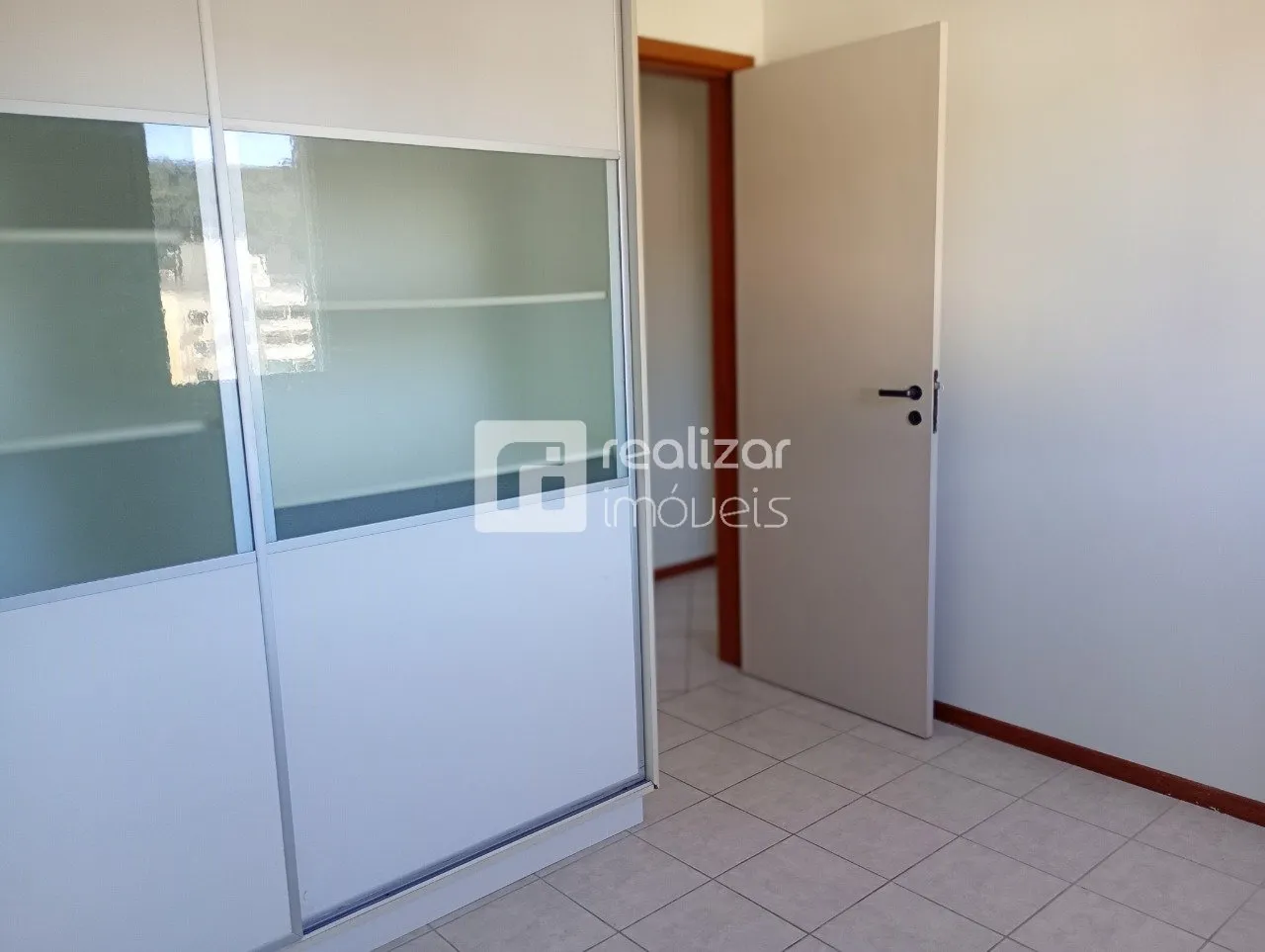 90 m² apartment with 3 bedrooms and private balcony
