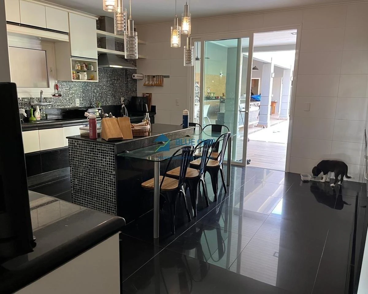 Мебльований будинок 700 м² з 6 спальнями та відкритою кухнею — photo 21