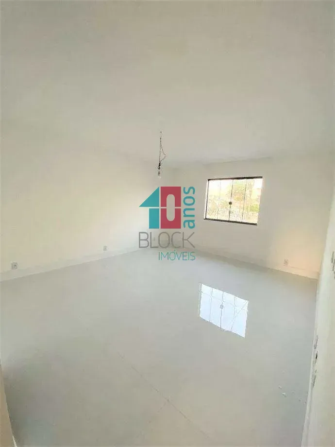 House with 3 bedrooms and 5 bathrooms, 2 parking spots — photo 19