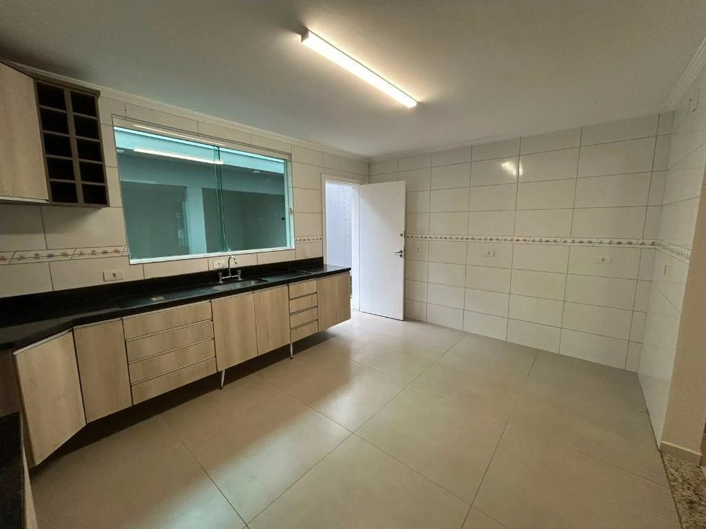 Unfurnished house with gas kitchen and 2 parking spaces — photo 30