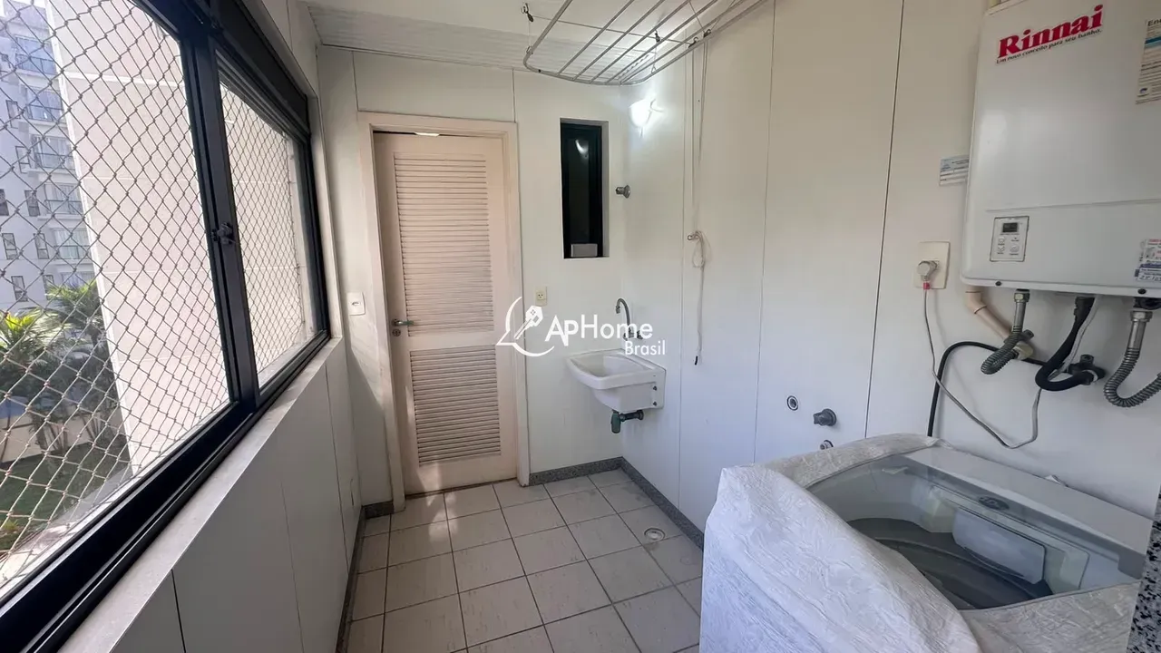Furnished 2-bedroom apartment with 3 bathrooms — photo 9