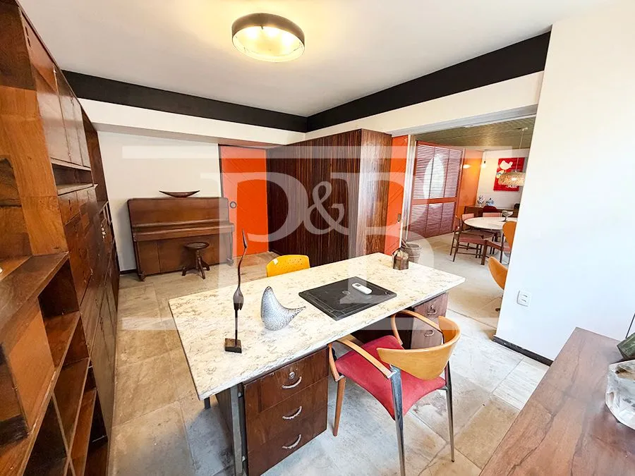 310 m² apartment with floor-to-ceiling windows and a bathtub — photo 42