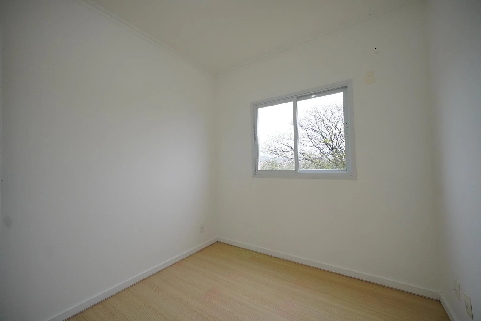 Apartment, 86 m², with wood or laminate floors — photo 16