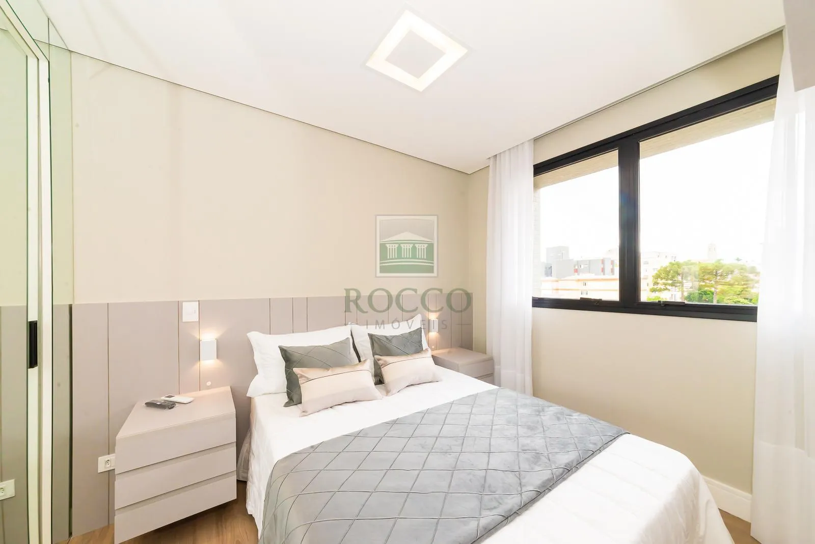 Furnished 1-bedroom apartment with 2 bathrooms — photo 20