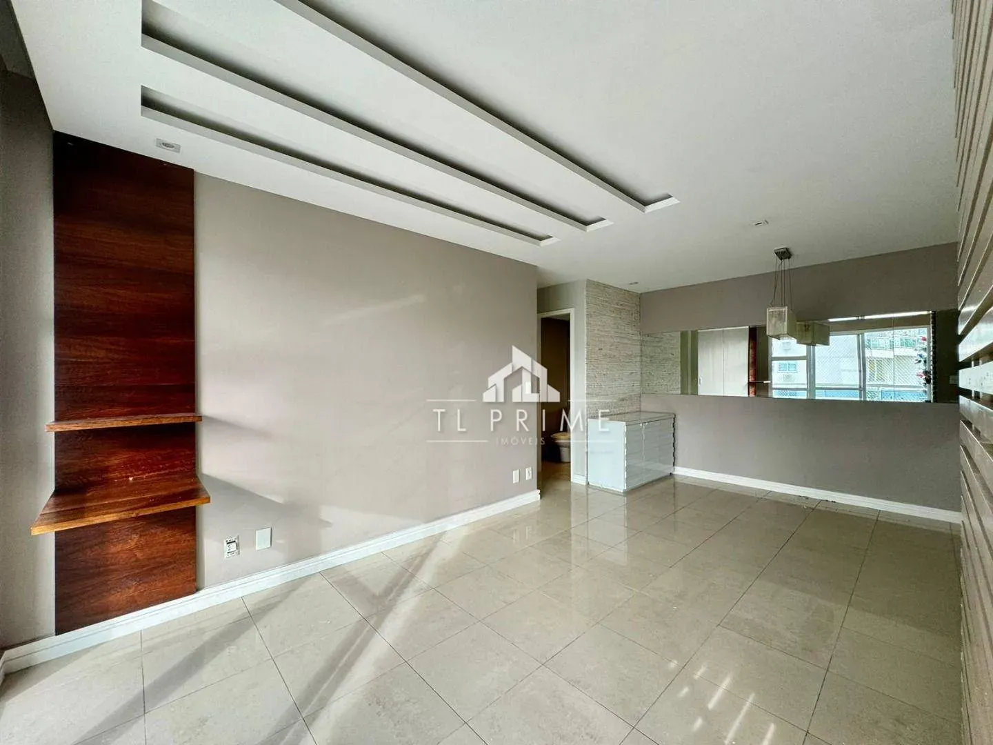 Furnished apartment, 98 m², with a water view — photo 3