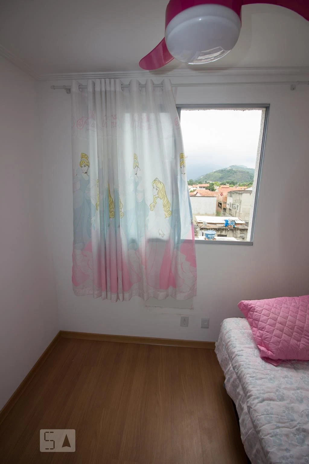 3-bedroom apartment with a mountain view — photo 23
