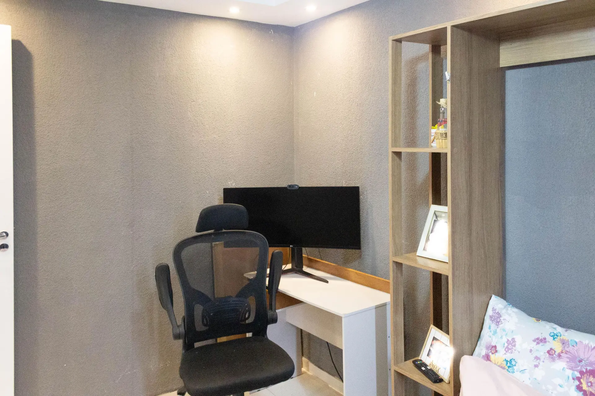 42 m² apartment with a home office and a washing machine — photo 25