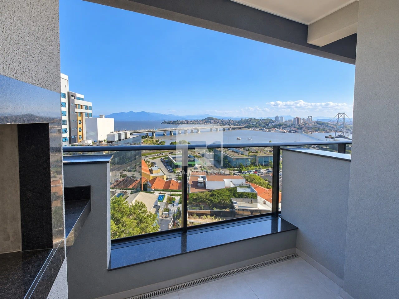 Furnished apartment, 52 m², with a water view — photo 3