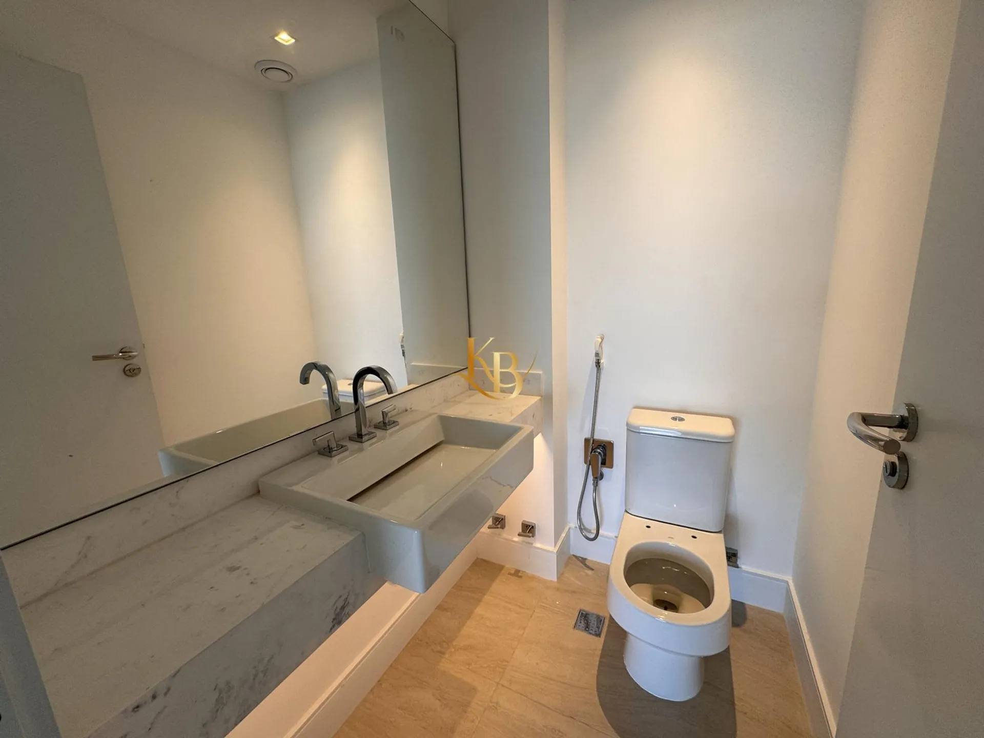 Unfurnished apartment with 4 bedrooms, 5 baths and 4 parking — photo 18