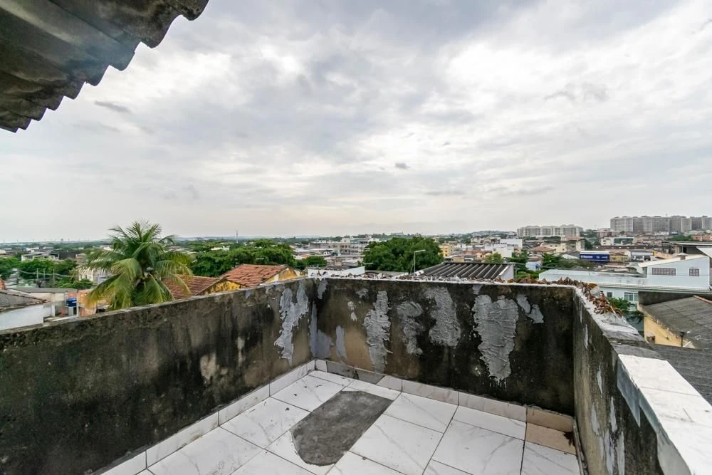 Furnished house with 5 bedrooms and a balcony — photo 61