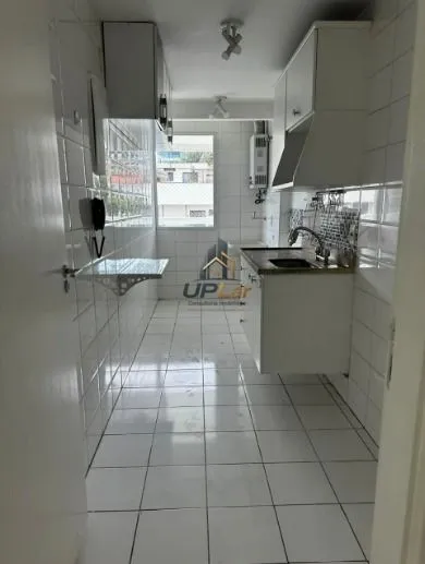 3-bedroom apartment in a building with a gym — photo 4