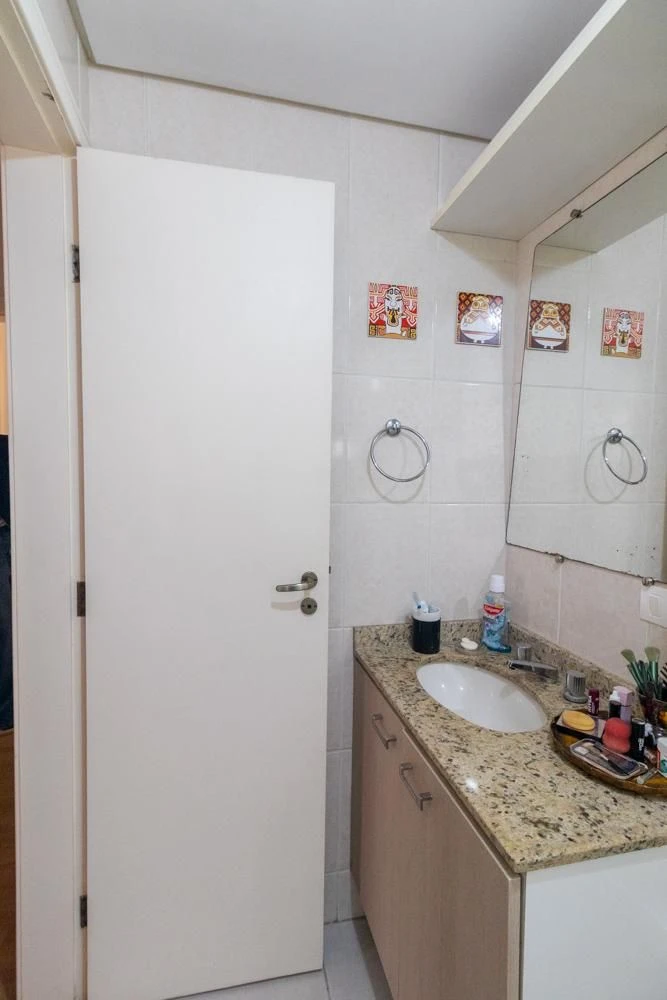 3-bedroom apartment with a home office — photo 48