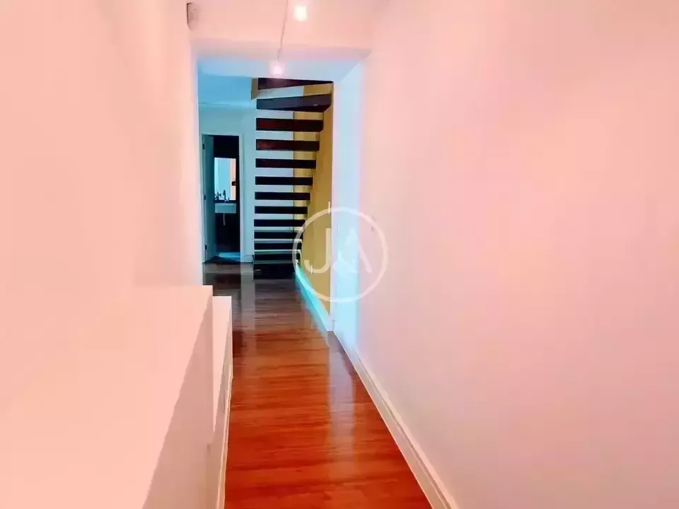 Furnished 2-bedroom apartment with 3 bathrooms — photo 17
