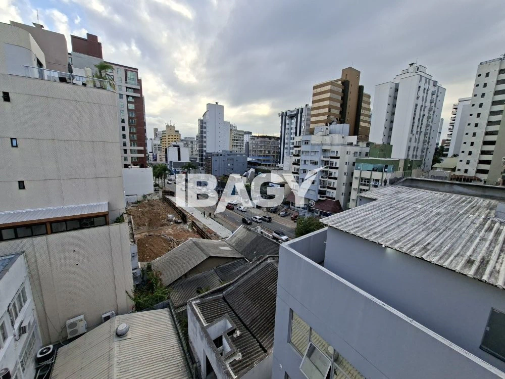 Apartamento con 3 suites y lavabo de visitas, 229 m² — photo 5