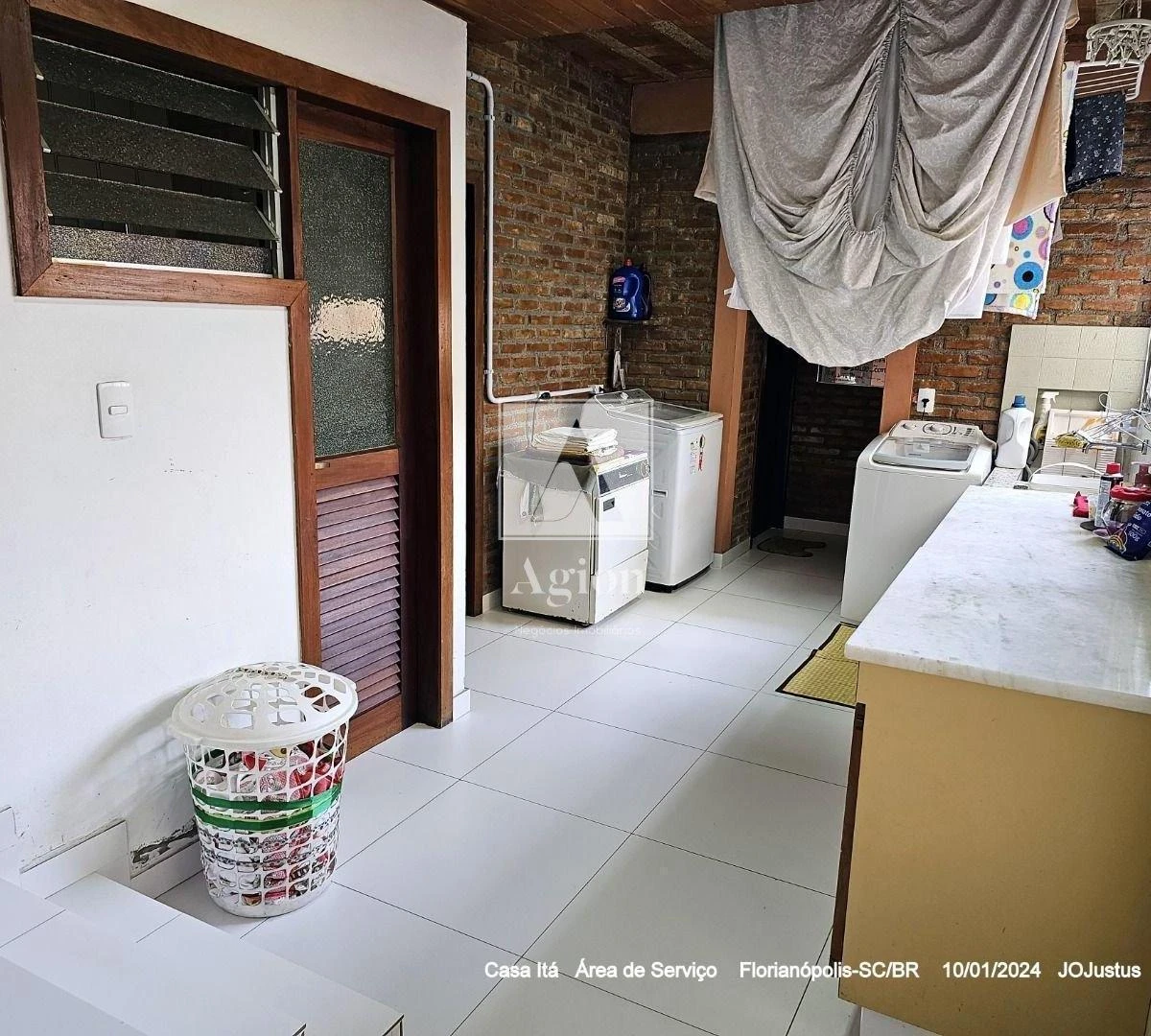 Vista al agua y 3 dormitorios: casa de 405 m² — photo 44
