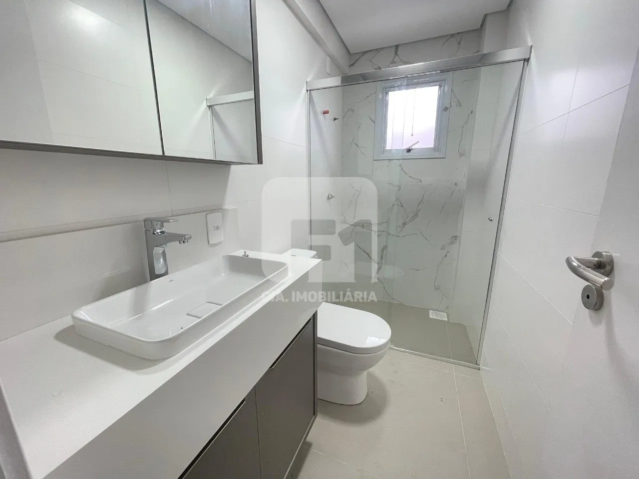 Дом 184 м² с 4 спальнями-сьютами и террасой — photo 10