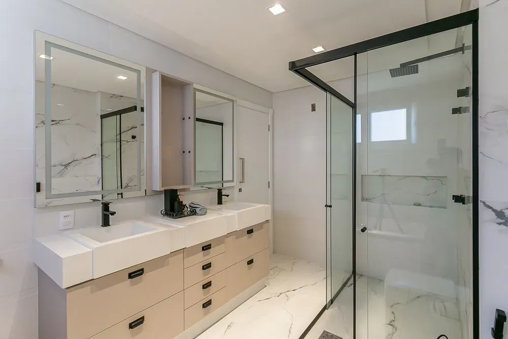 5-bedroom house with 420 m² and 5 bathrooms, integrated kitchen — photo 27