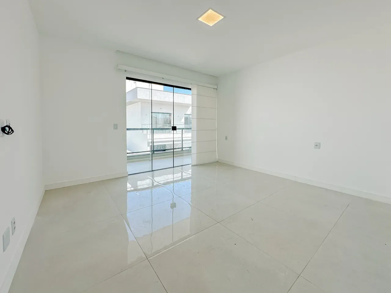 4-suite house with 6 bathrooms, 370 m² and 3 parking — photo 32