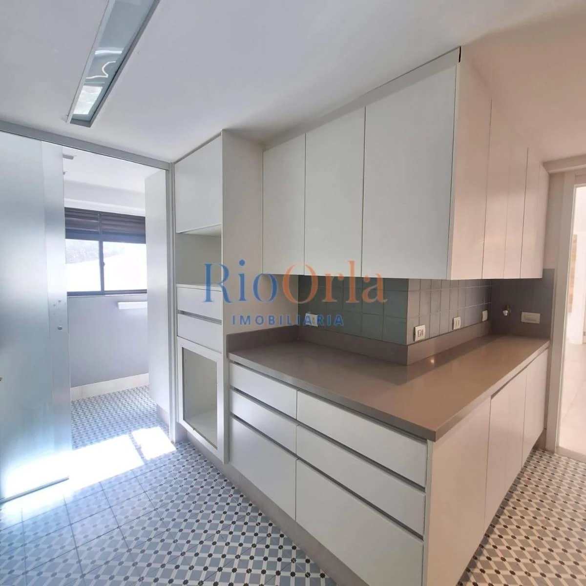 Квартира з 4 спальнями 150 м² і вікнами від підлоги до стелі — photo 25