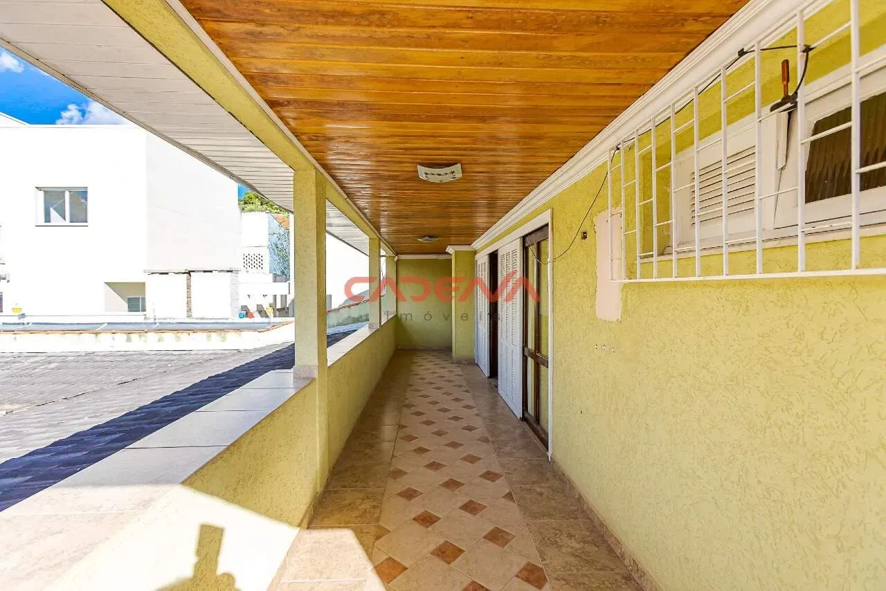 House with 5 bedrooms, 3 en-suites and 660 m² with 6 spaces — photo 26