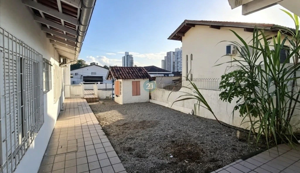 Casa amplia con 4 dormitorios, 4 baños y 3 plazas — photo 8