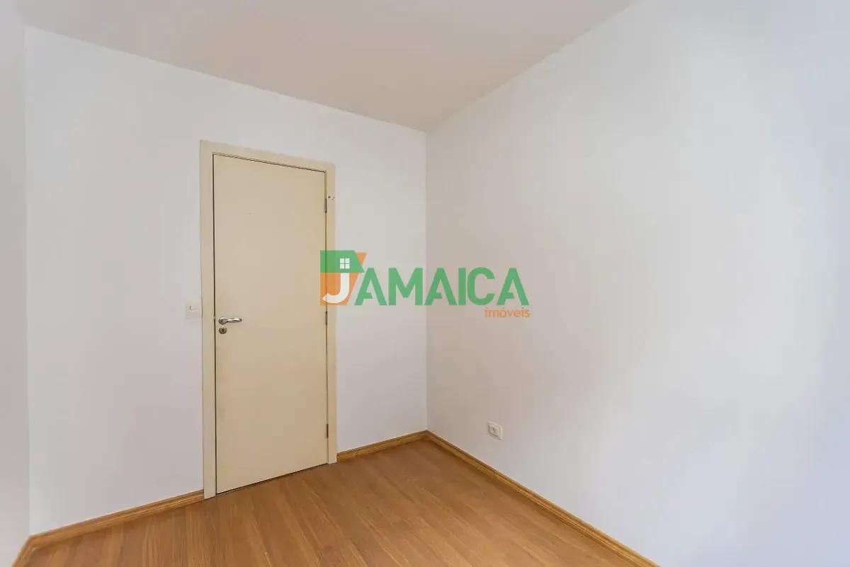 Дерев'яна підлога або ламінат та 2 спальні: квартира 68 м² — photo 2