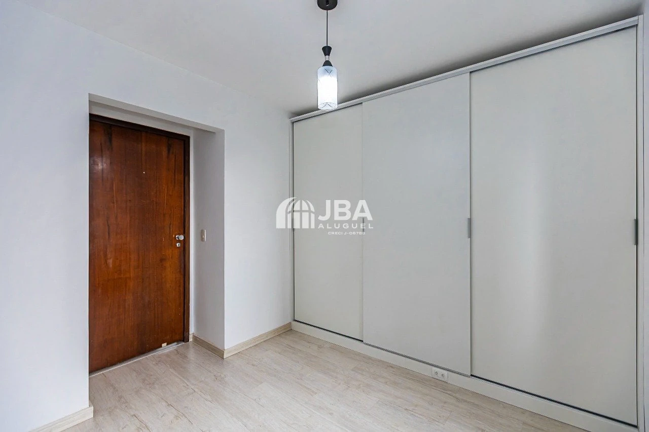 Apartment, 74 m², with wood or laminate floors — photo 17