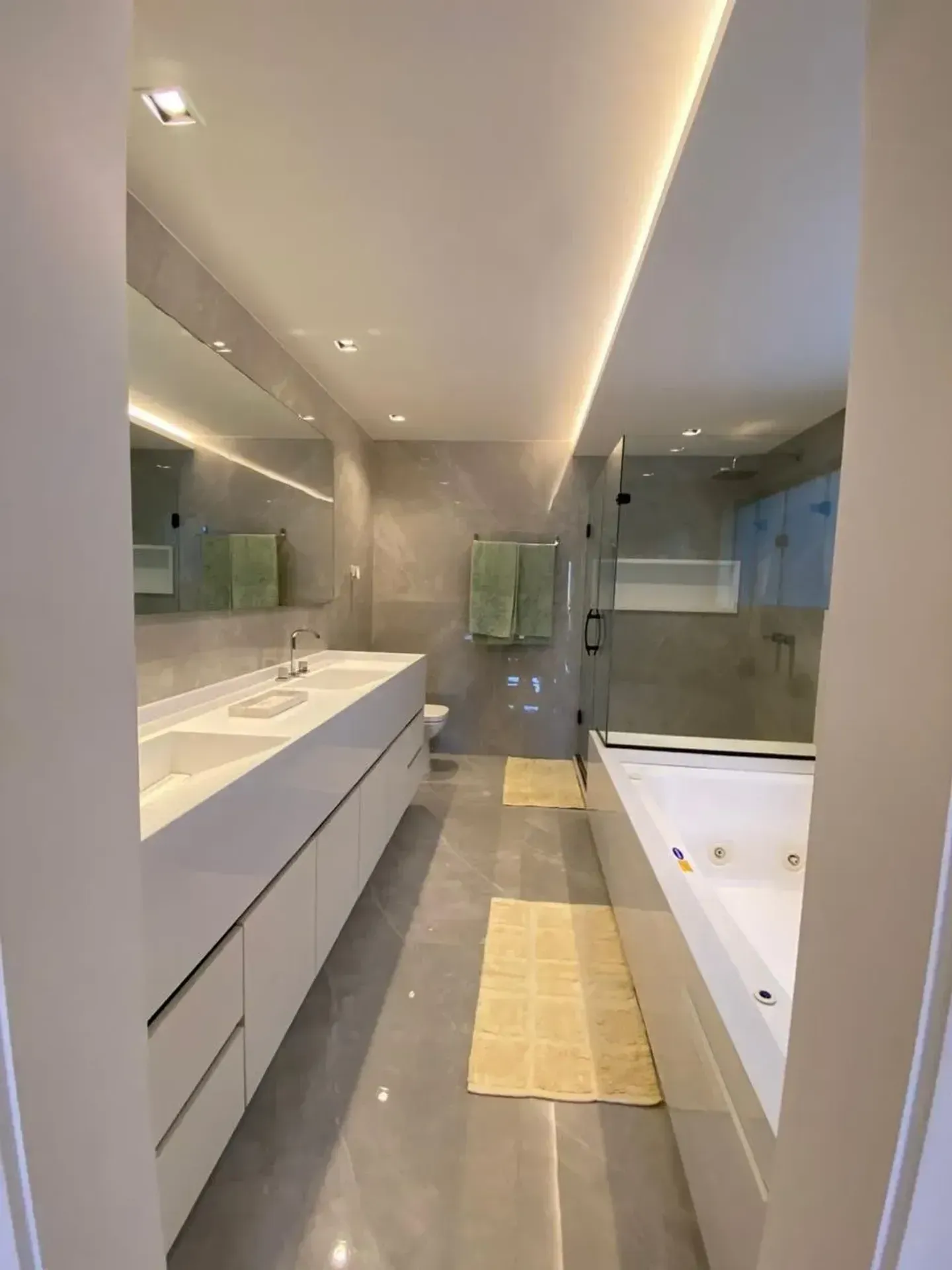 Furnished house with 4 bedrooms and 7 bathrooms — photo 7