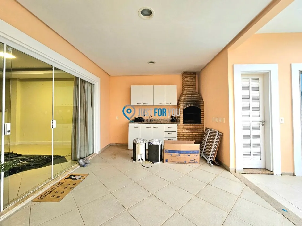 Casa com 5 dormitórios, 300 m² e cozinha fechada a gás