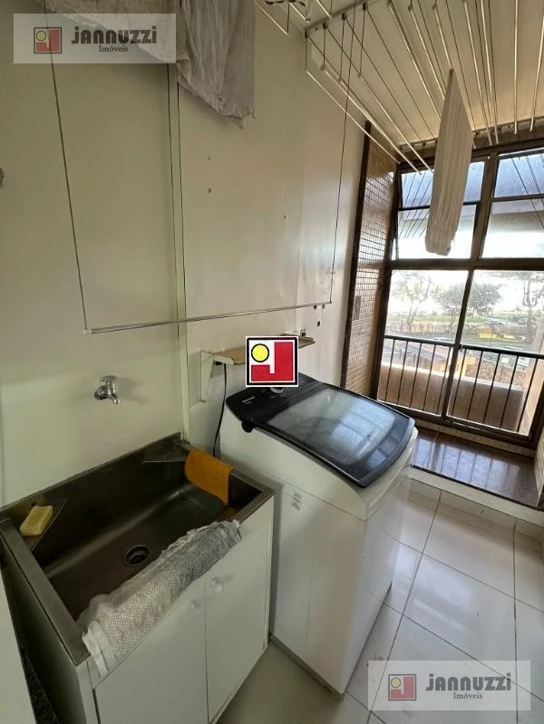 140 m² apartment with a bathtub and a water view — photo 28