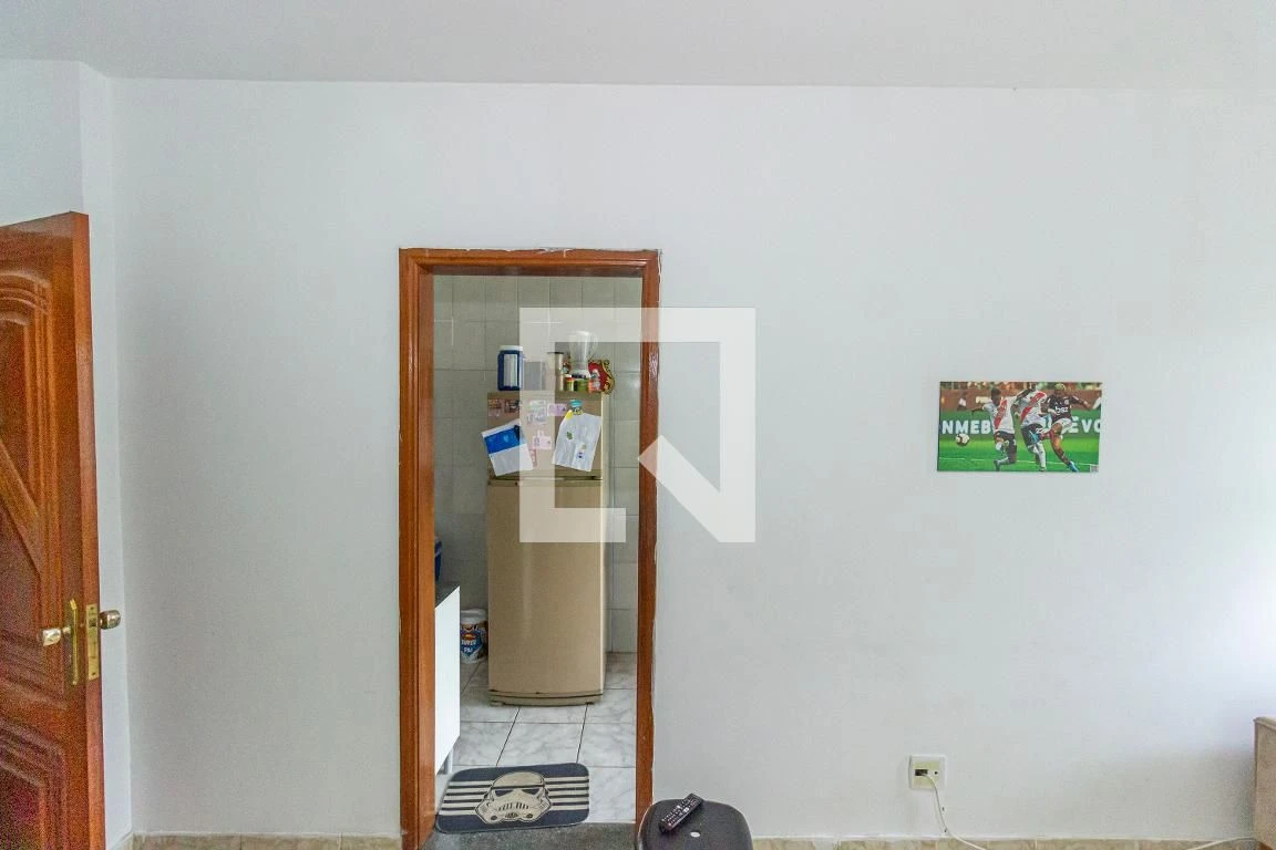 Furnished apartment with 2 bedrooms and a balcony — photo 30