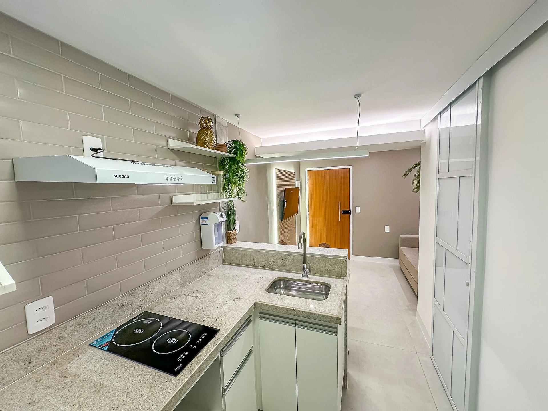 Меблированная квартира с 1 спальней и кухней open-plan — photo 26